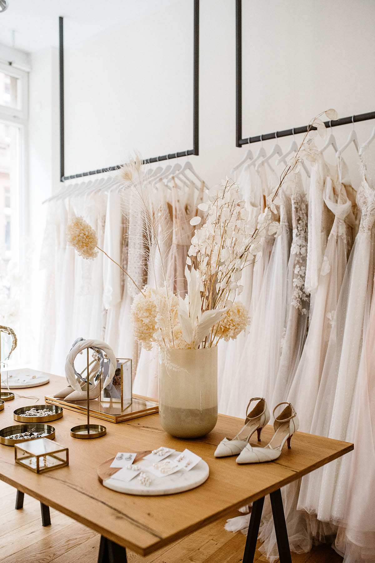 2022 02 21 bridal boutique store 11